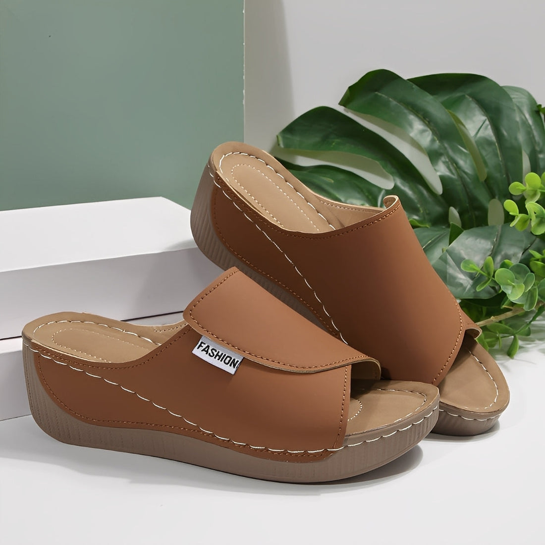 Abbey Chic Women's Sandals