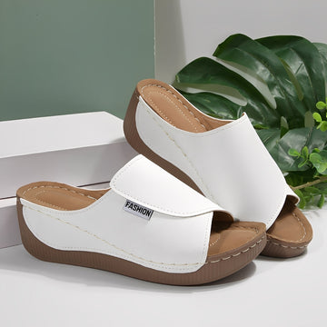 Abbey Chic Women's Sandals