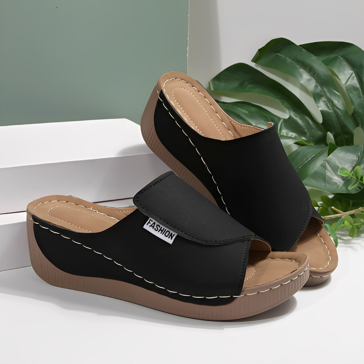 Abbey Chic Women's Sandals